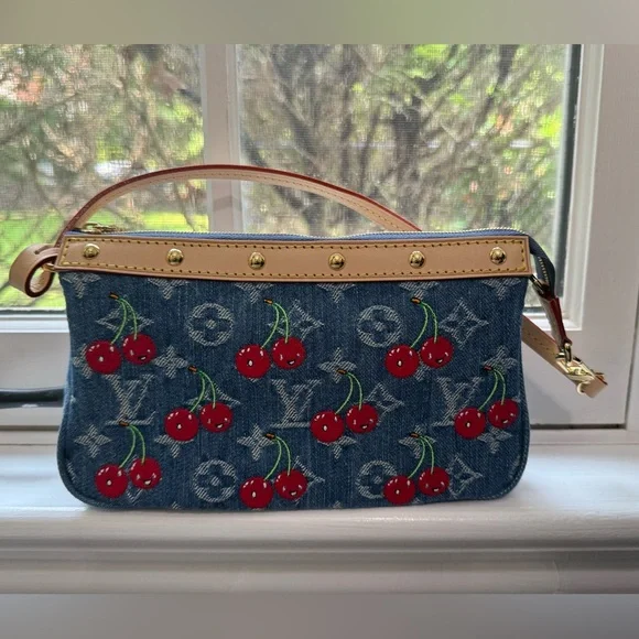 ❌NO LONGER AVAILABLE❌ Louis Vuitton x Takashi Murakami Pochette Accessories - Picture 8 of 15